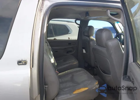 2004 Chevrolet Suburban 1500 Lt из США, поврежденный, VIN 3GNEC16Z94G240830